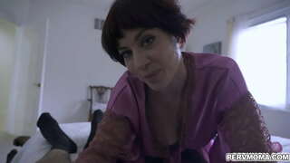 Horny mommy Jessica Ryan hëlt Hir Germanicus Si ze saugen senge Jonke Schwanz