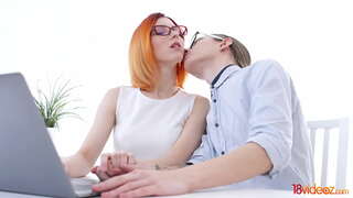 18videoz - Anal–sex muka horizons anyar pikeun ieu hayang pisan teeny