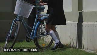 Të rinjtë studenti kërkon më shumë nga mësuesi i saj